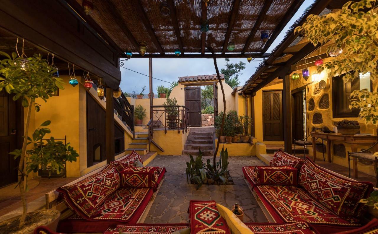 Bohemian Hideaway Finca - 2 Unique Houses With Shared Pool Santa Lucia Стая снимка