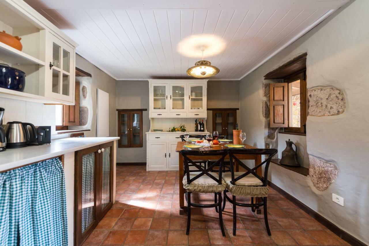 Bohemian Hideaway Finca - 2 Unique Houses With Shared Pool Santa Lucia Екстериор снимка