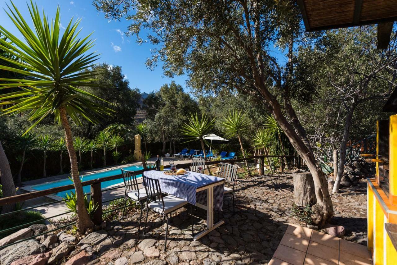 Bohemian Hideaway Finca - 2 Unique Houses With Shared Pool Santa Lucia Екстериор снимка