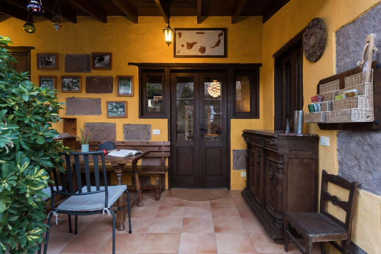 Bohemian Hideaway Finca - 2 Unique Houses With Shared Pool Santa Lucia Екстериор снимка