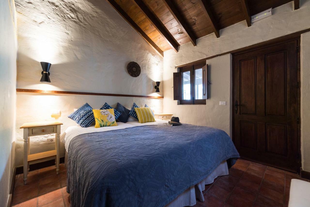 Bohemian Hideaway Finca - 2 Unique Houses With Shared Pool Santa Lucia Екстериор снимка