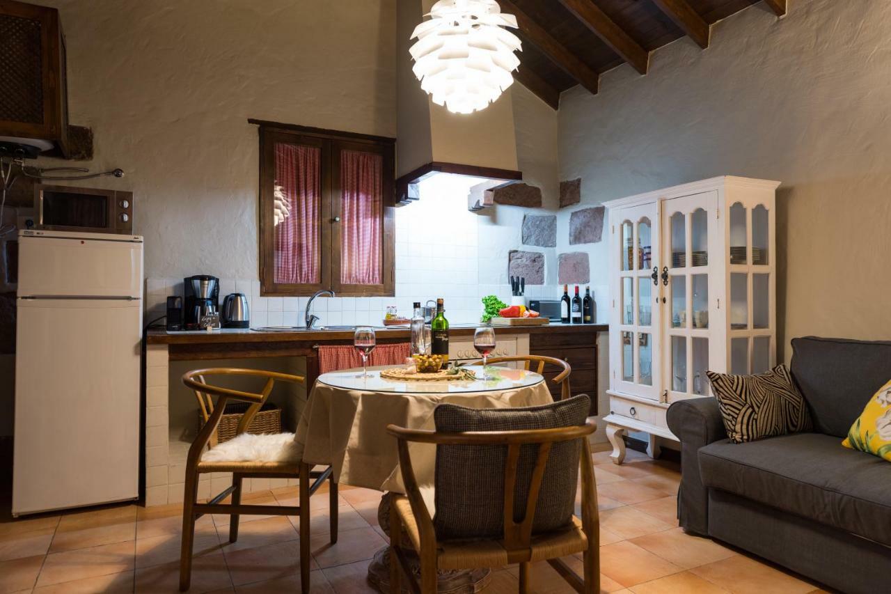 Bohemian Hideaway Finca - 2 Unique Houses With Shared Pool Santa Lucia Екстериор снимка